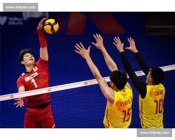 以拦网技术为核心解析排球防守体系构建与实战应用发展策略探讨